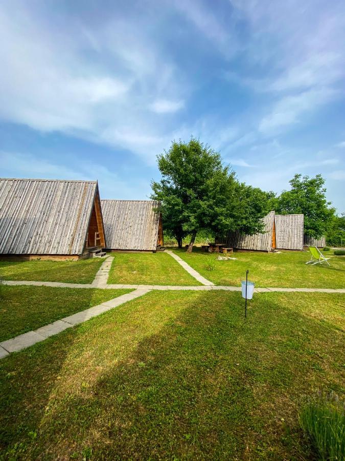 Rooms & Glamping Lana Haus Licko Petrovo Selo Zewnętrze zdjęcie