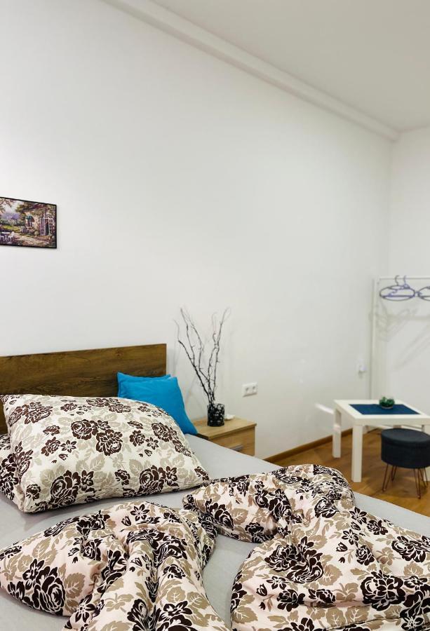 Rooms & Glamping Lana Haus Licko Petrovo Selo Zewnętrze zdjęcie