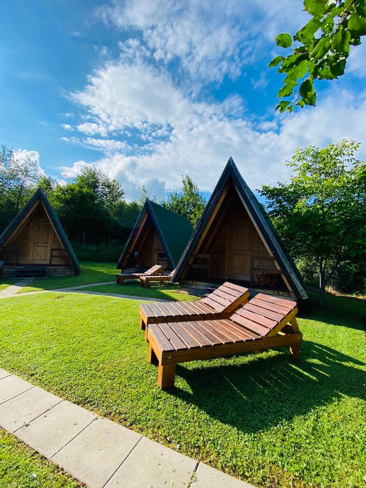 Rooms & Glamping Lana Haus Licko Petrovo Selo Zewnętrze zdjęcie
