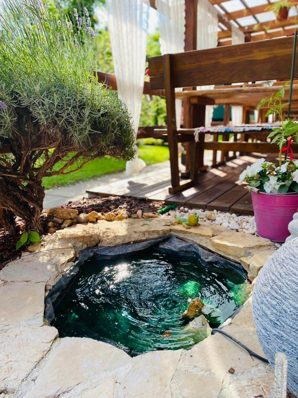 Rooms & Glamping Lana Haus Licko Petrovo Selo Zewnętrze zdjęcie